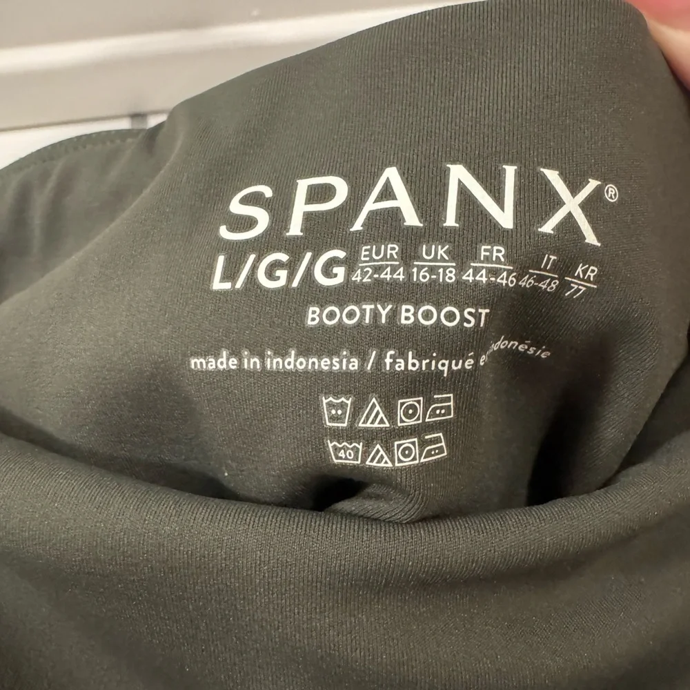 SPANX Booty Boost Leggings - Army Green - Picture 3 of 8